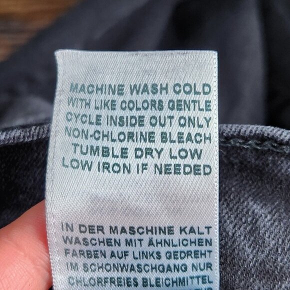 True Religion Jeans Mens 28 Black Rocco Relaxed Skinny Leg Flap Pocket Denim - Picture 13 of 13